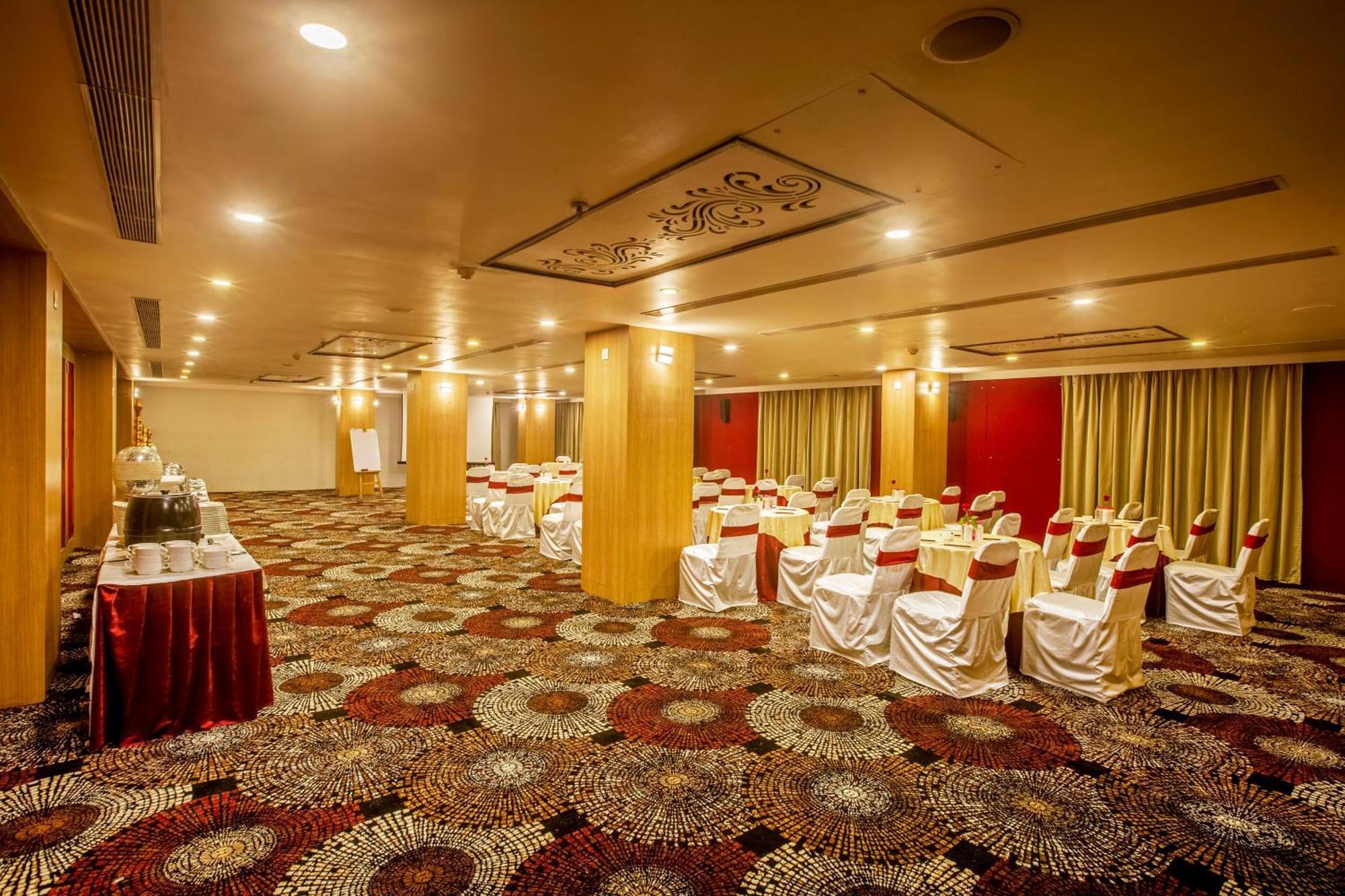 Vesta Grand Central Udaipur Exteriör bild