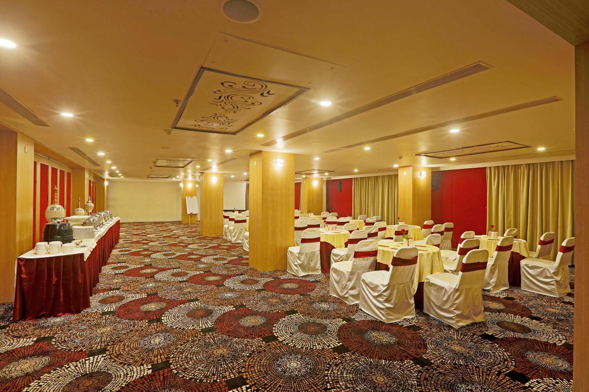 Vesta Grand Central Udaipur Exteriör bild