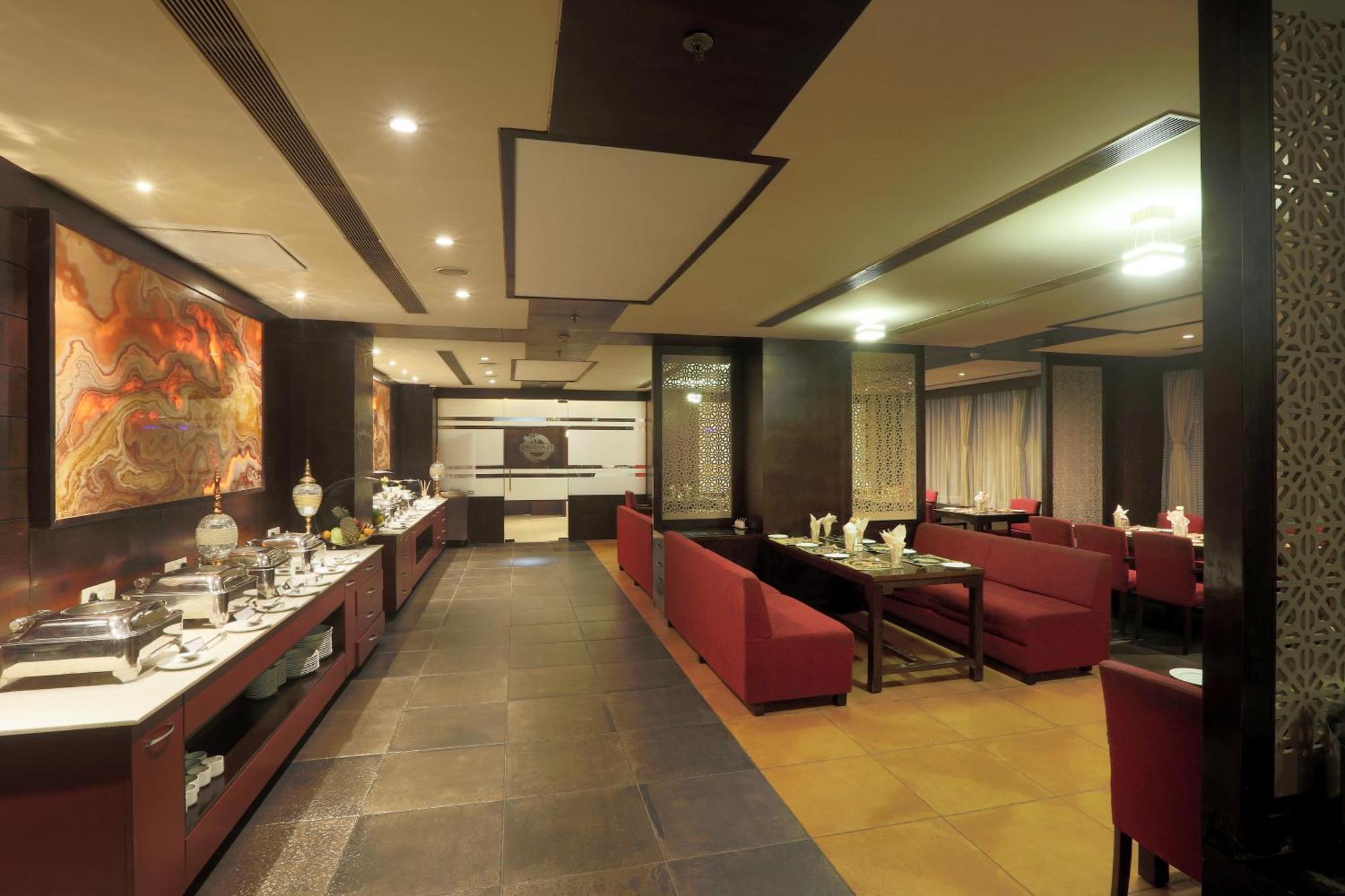 Vesta Grand Central Udaipur Exteriör bild