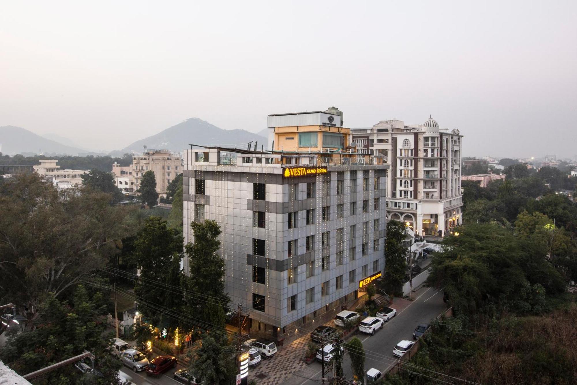Vesta Grand Central Udaipur Exteriör bild
